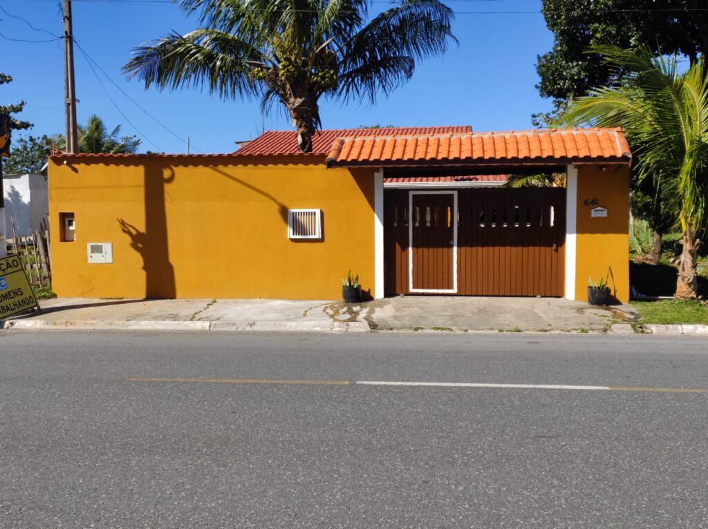 Casa com 2 dormitórios a venda em Ilha comprida