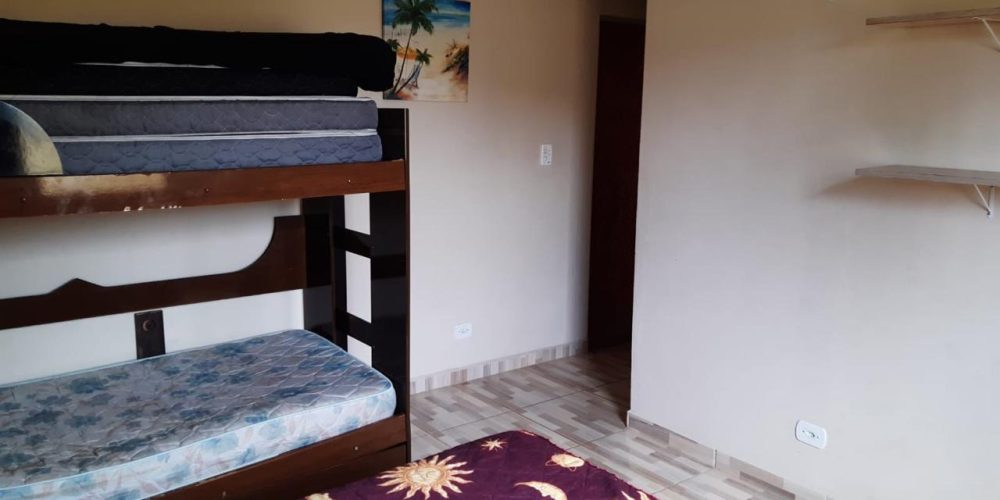 dormitório em casa jardim britania ilha comprida
